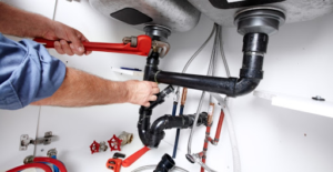 Serviços de Encanador: saiba quais cursos são necessários